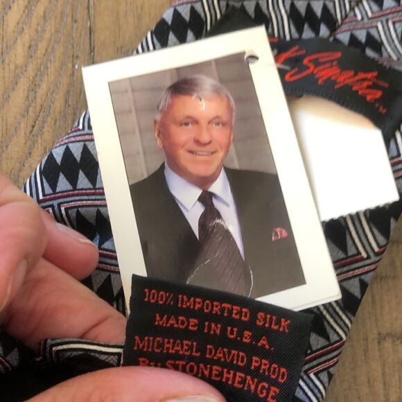 Luck 🍀 be a Lady NWT RARE Frank Sinatra Presidential Silk Tie Ole Blue Eyes 👀 - Picture 16 of 17